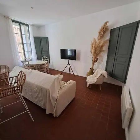 Hypercentre, Coquet En Rez-de-chaussee *