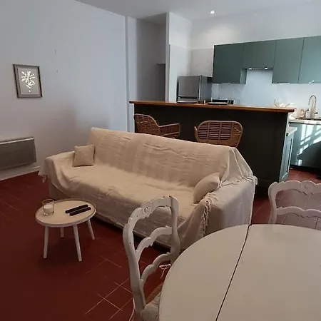 Apartment Hypercentre, Coquet En Rez-de-chaussee *