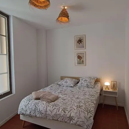 Hypercentre, Coquet En Rez-de-chaussée *