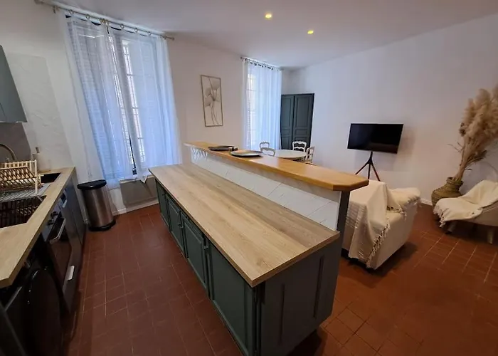 Hypercentre, Coquet En Rez-de-chaussée Appartement