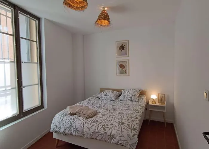 Hypercentre, Coquet En Rez-de-chaussée *